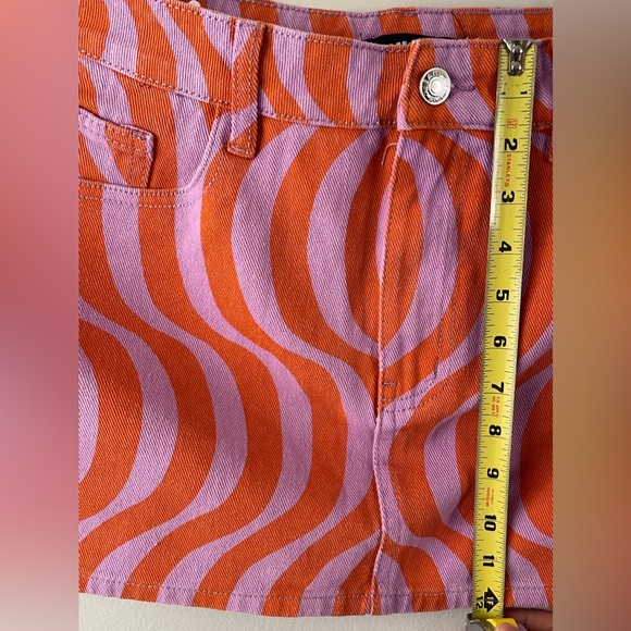 Momokrom Swirl Abstract Print Denim Mini Skirt [XL/Size 14] - Picture 5 of 12